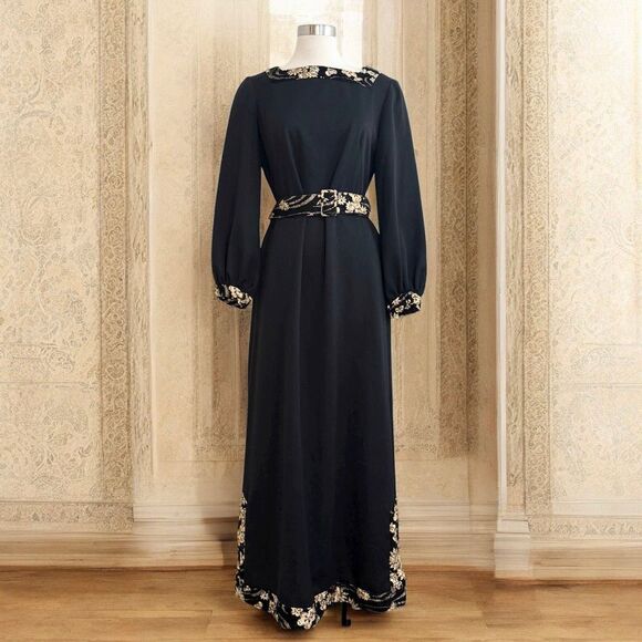Vintage 1970s Editions Black Floral Velvet Belted Medium M Maxi Sheath - Picture 1 of 6